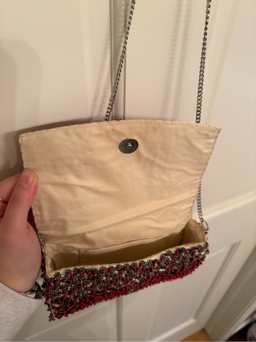 Beaded Shell Handbag - Picture 3 of 4